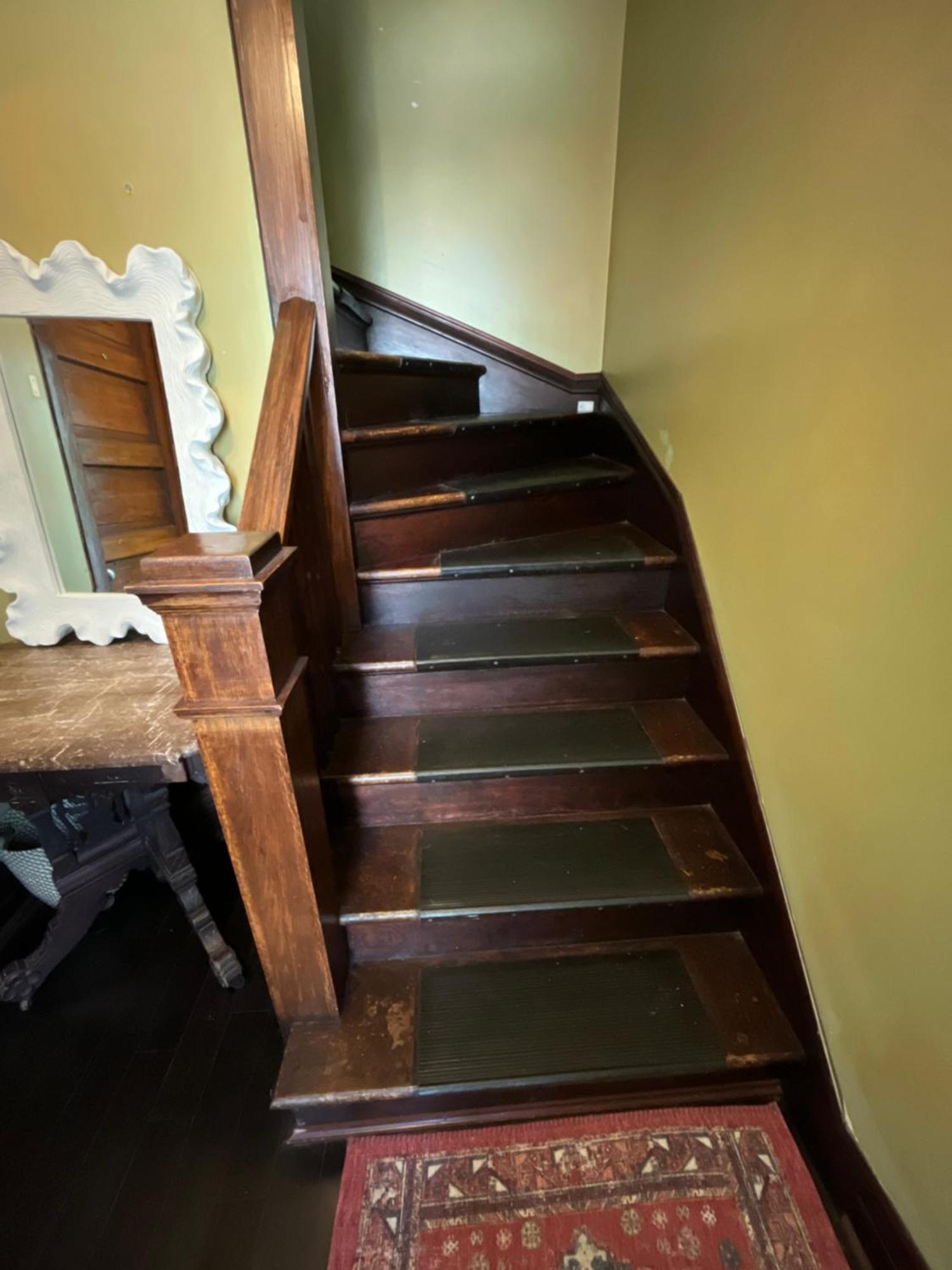 2Br 1Ba Irving Park Updated Vintage Top Unit 2-Flat *
