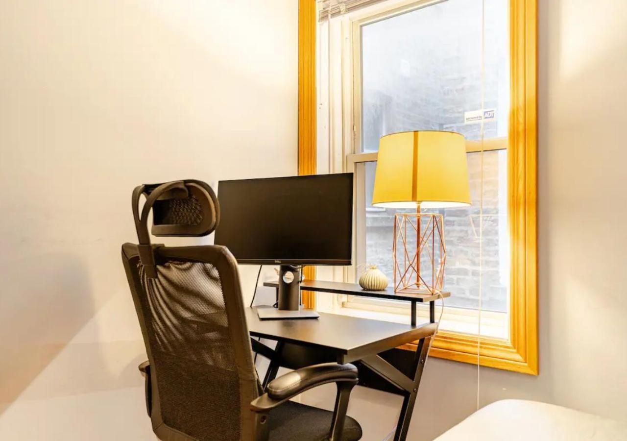 Apartamento 2 Bed W/ Office, Free Parking, Near Wrigley *