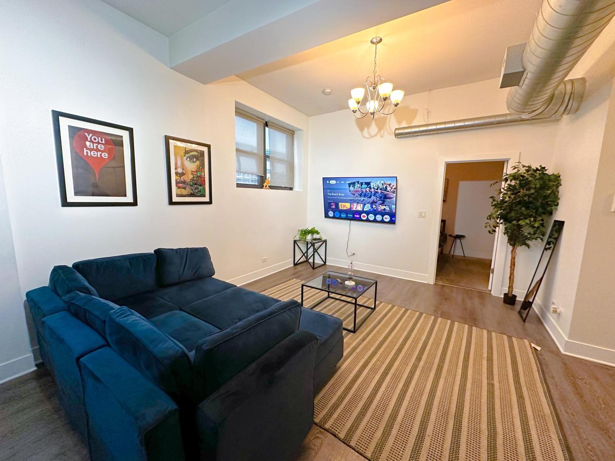 Apartment Mccormick Pl 420 Friendly 1br/1ba With Optional Parking/sleeps 4 *