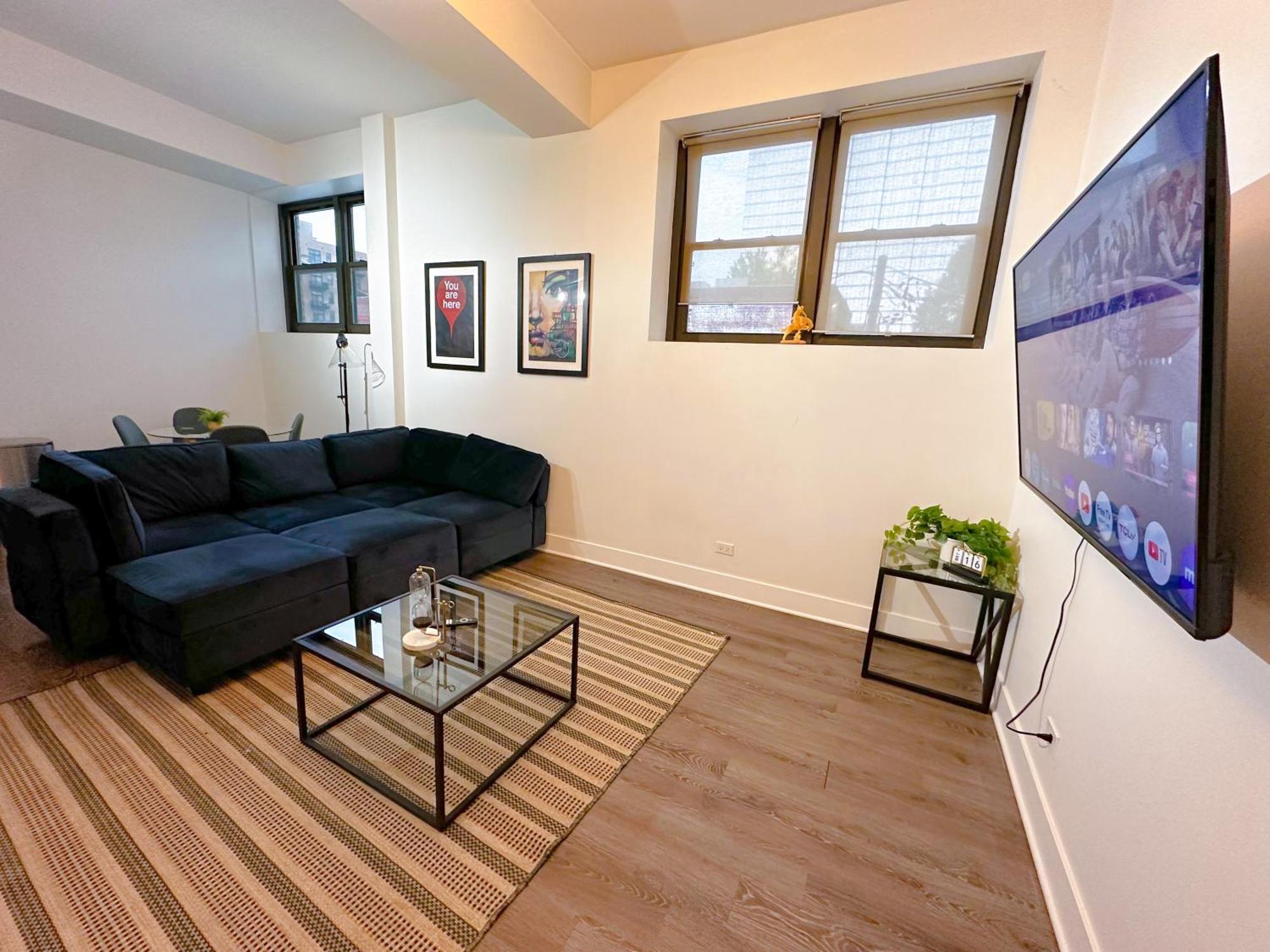 Apartment Mccormick Pl 420 Friendly 1br/1ba With Optional Parking/sleeps 4 *
