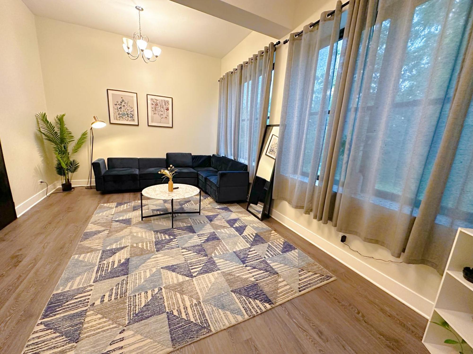 Mccormick 420 Friendly 2br With Optional Parking For Up To 6 People Apartment