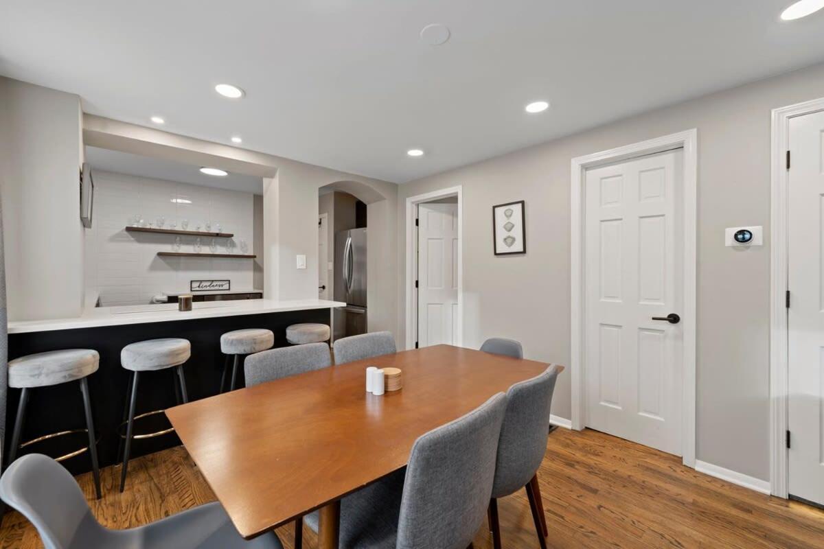 New 2br W 3 Beds And Highspeed Internet Casa de Férias Chicago