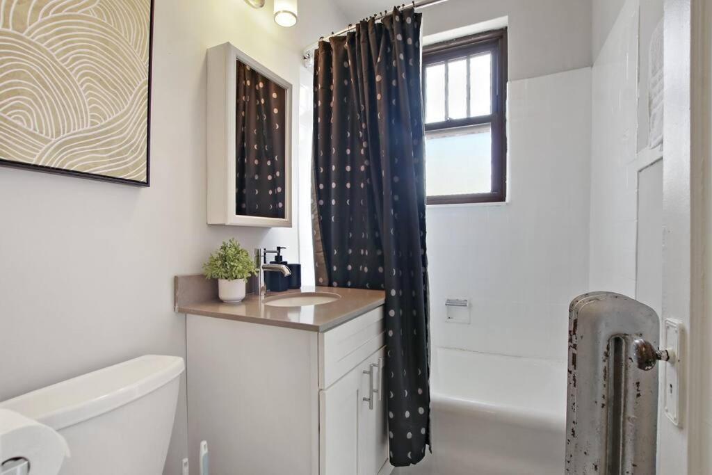 Prime & Stylish 1br Hideaway - Dorchester 306 Apartment