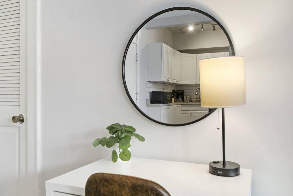 Prime & Stylish 1br Hideaway - Dorchester 306 Apartment Chicago