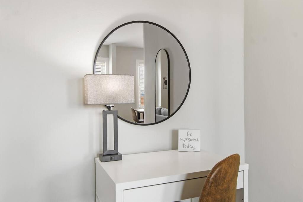 Sleek & Spacious 3br - Hyde Park 1004 *