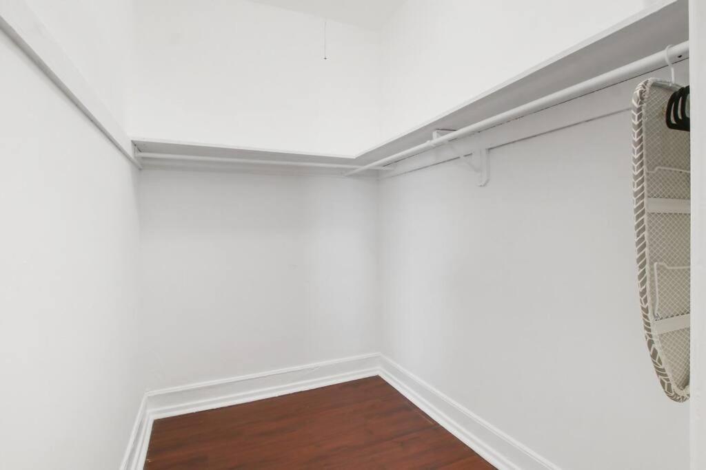 Sleek & Spacious 3br - Hyde Park 1004 Apartment *