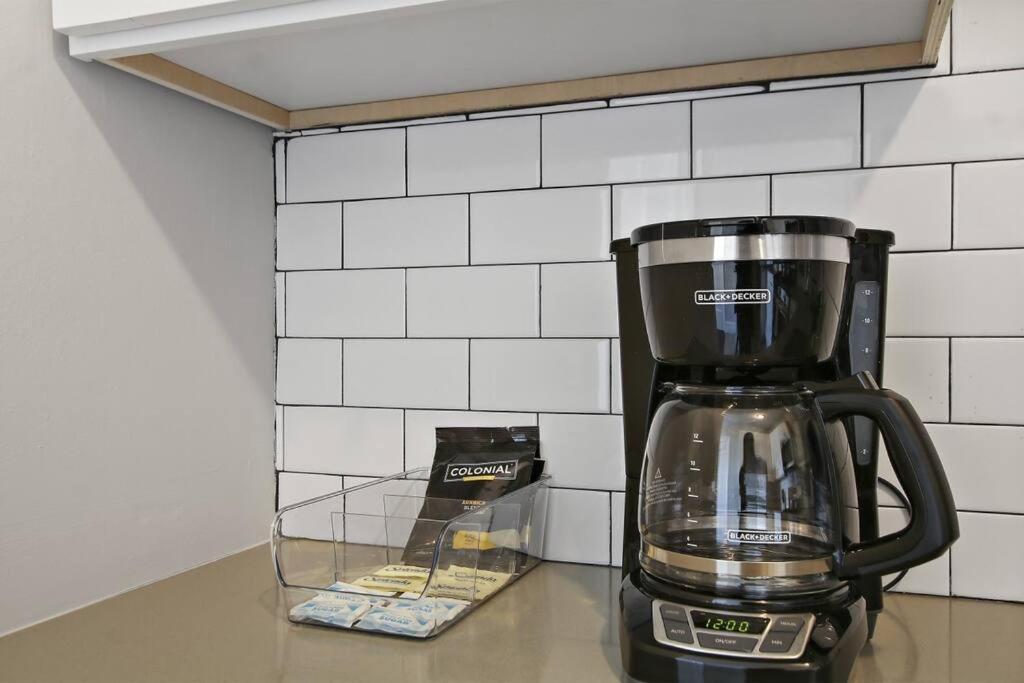 Sleek & Spacious 3br - Hyde Park 1004 Apartment Chicago