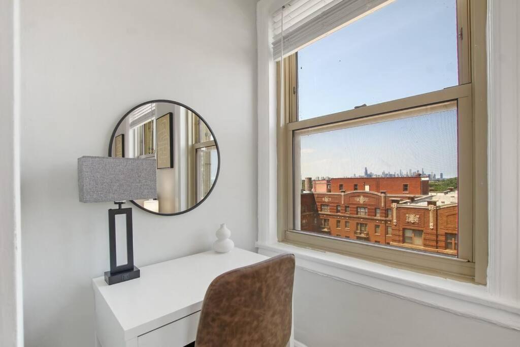 Sleek & Spacious 3br - Hyde Park 1004 Apartment Chicago