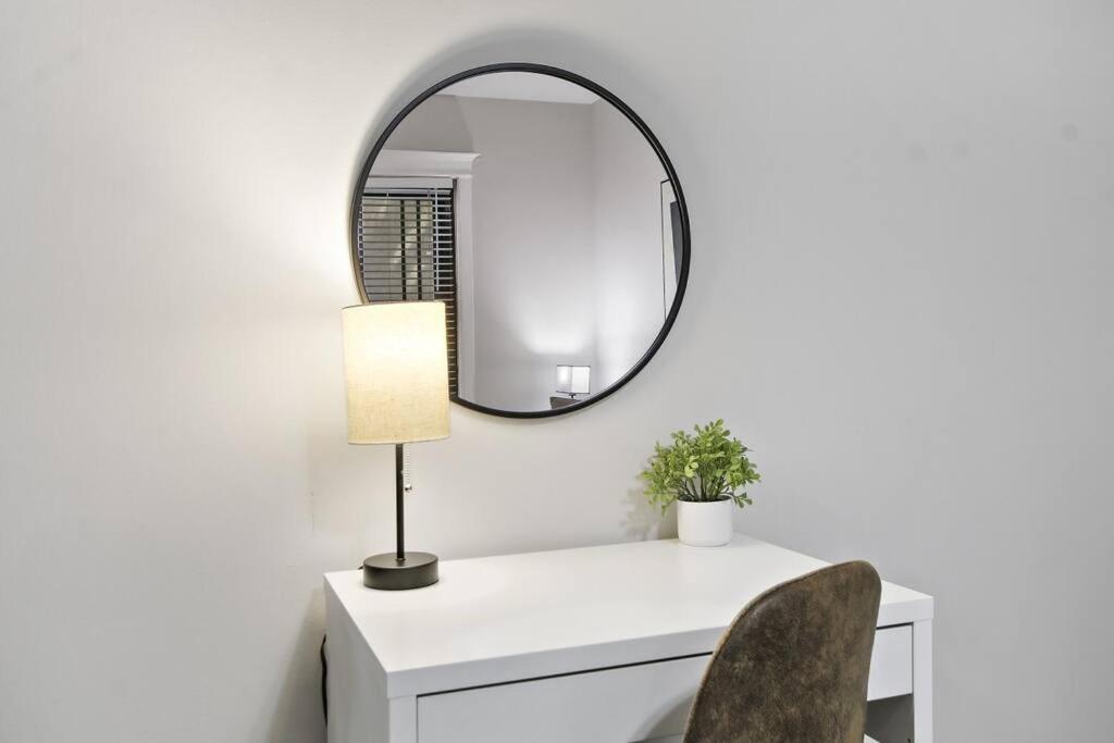 Charm 1-bedroom Oasis - Woodlawn 1e
