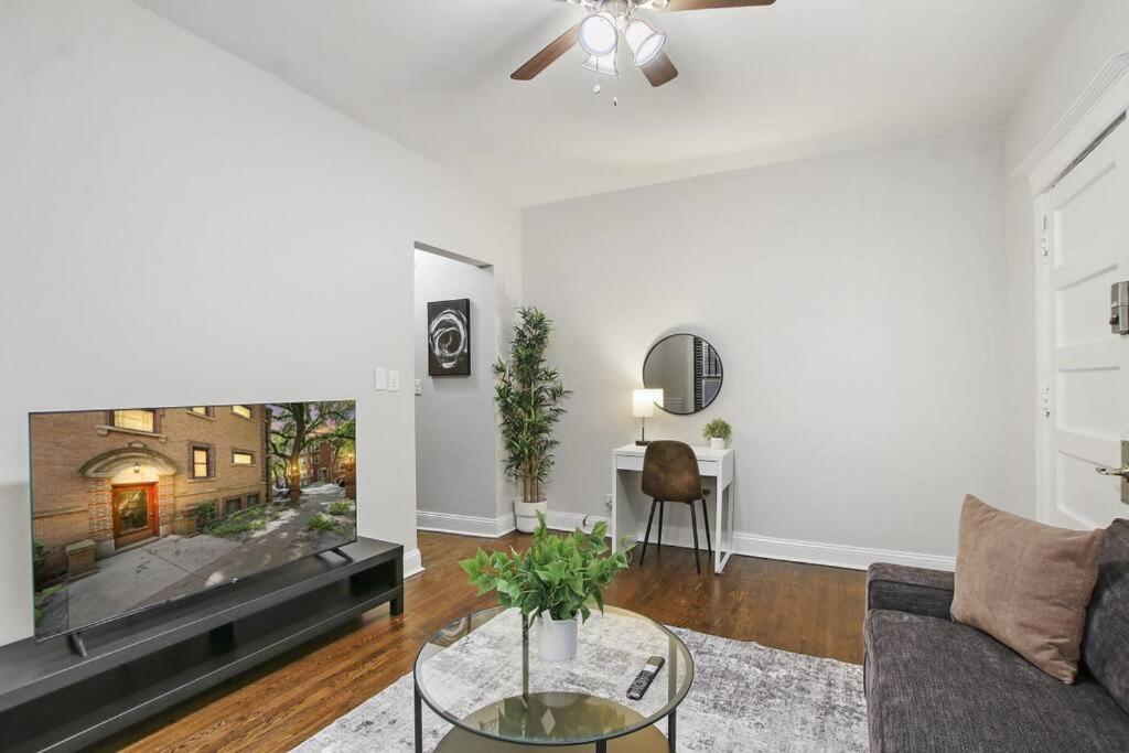 Charm 1-bedroom Oasis - Woodlawn 1e Apartment *
