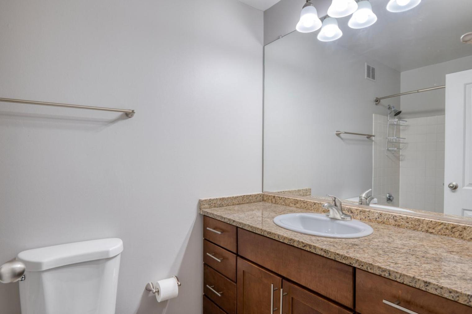 Streeterville 2br W Gym Pool Ohio St Chi-909