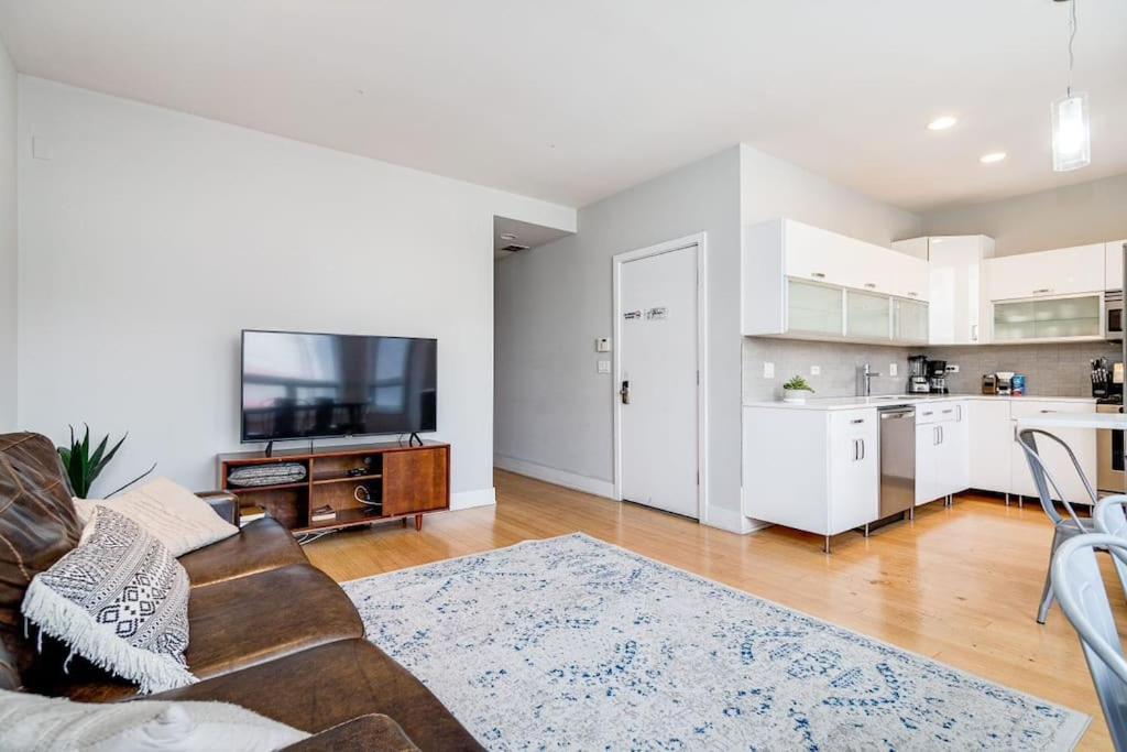 Appartement Cozy Beautiful Downtown Unit Chi In Prime River North Location Near Mag Mile - 1 Chicago