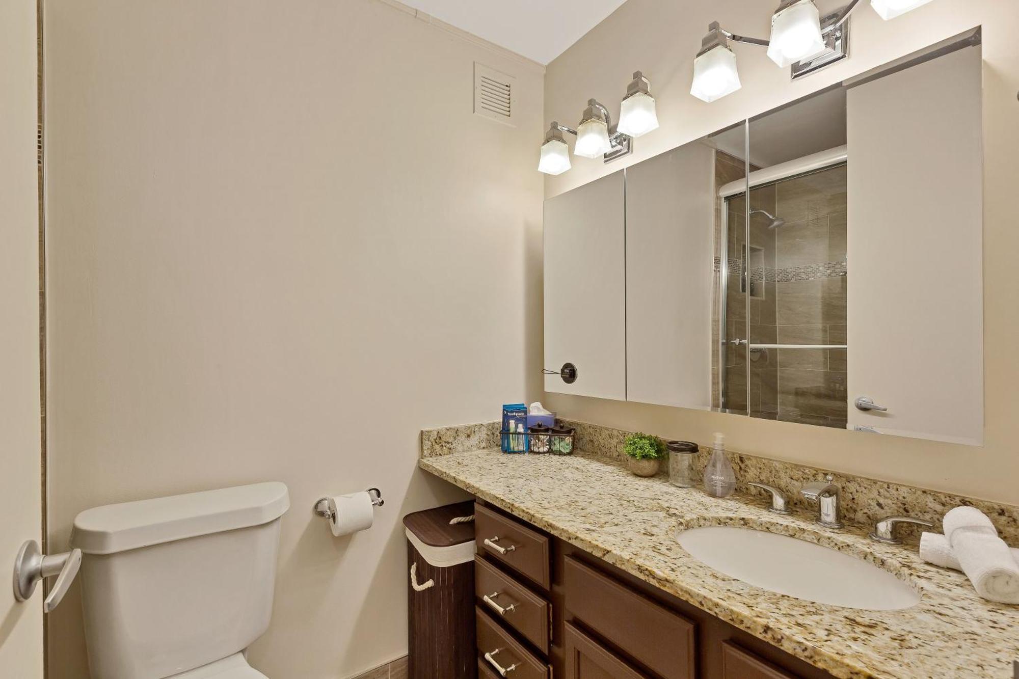 2bd River North With Million Dollar Views! Chicago
