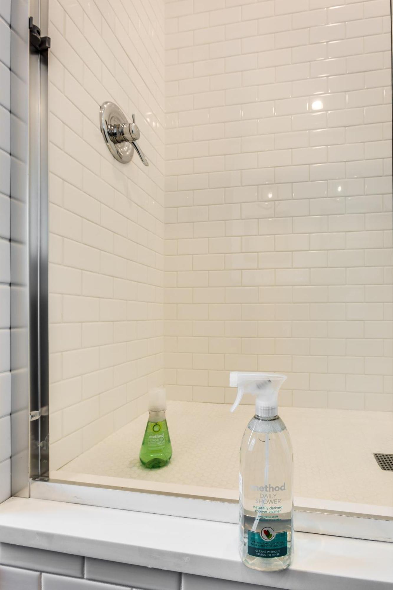 Appartement Pet Friendly And For 7! Large Common Areas To Converse And Connect Apts *