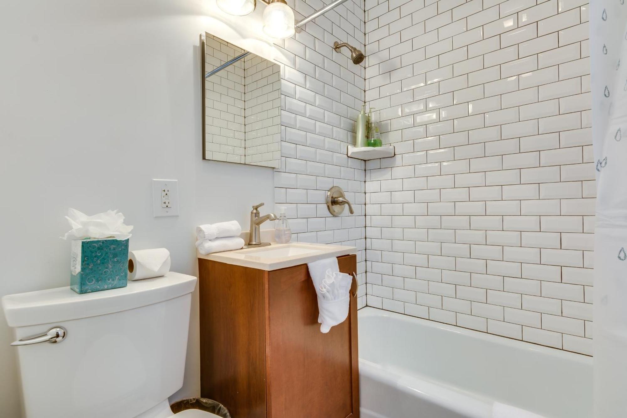 Welcome To West Town! 2 Bedrooms And Pet Friendly Apts *