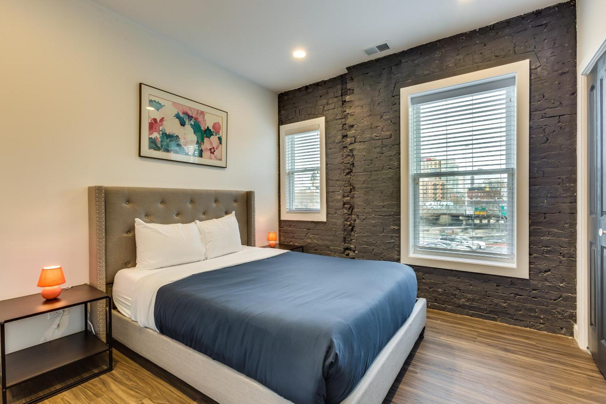 Appartement Pet Friendly And For 7! Large Common Areas To Converse And Connect Apts Chicago