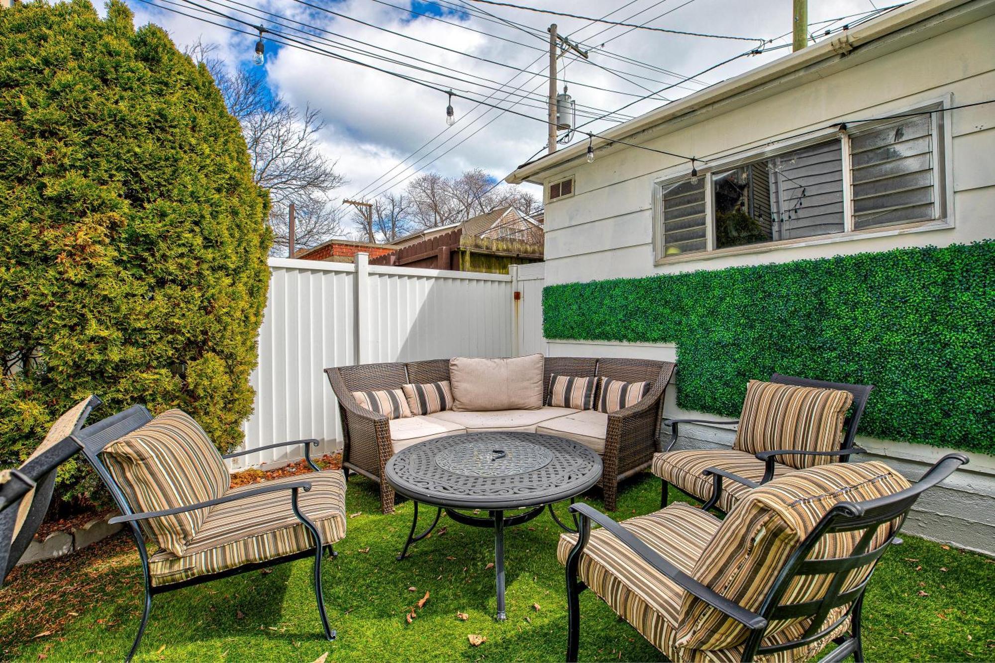 Apartment Pet Friendly! Perfect For The Digital Nomad Or Business Traveler Apts Chicago