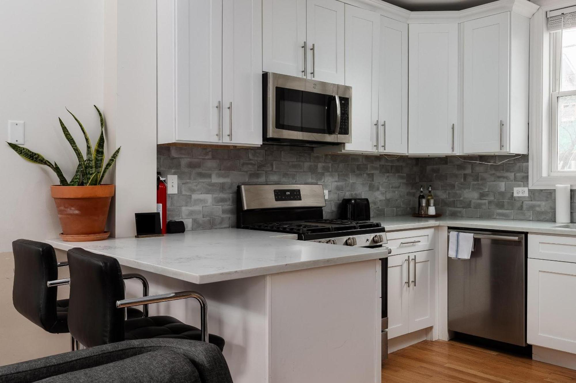 East Village 2Br Modern Apartment H1 Chicago