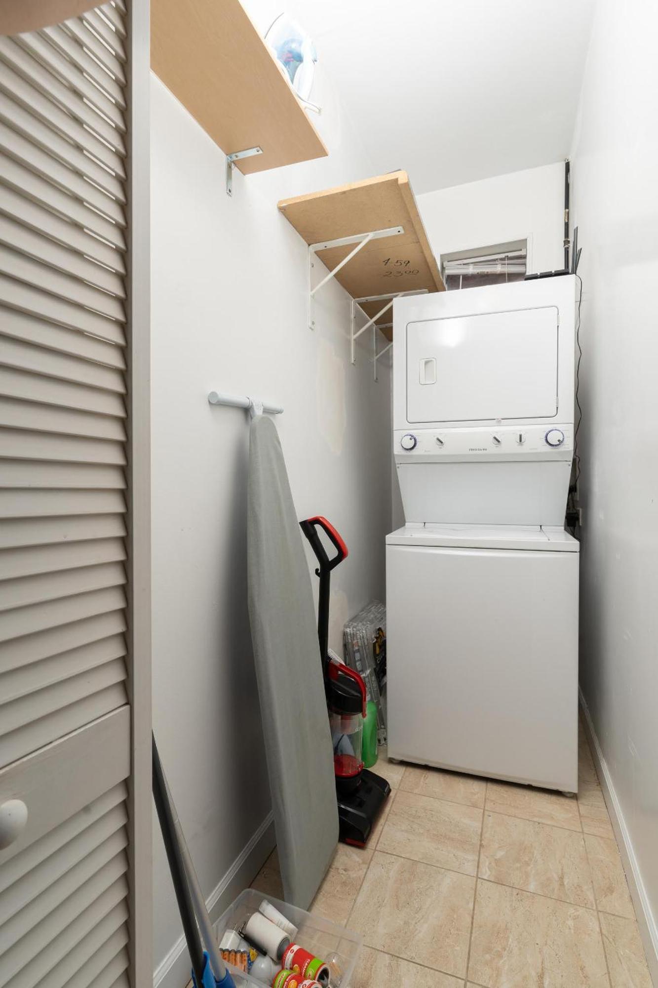 Ukrainian Village 2Br Modern Apartment D1