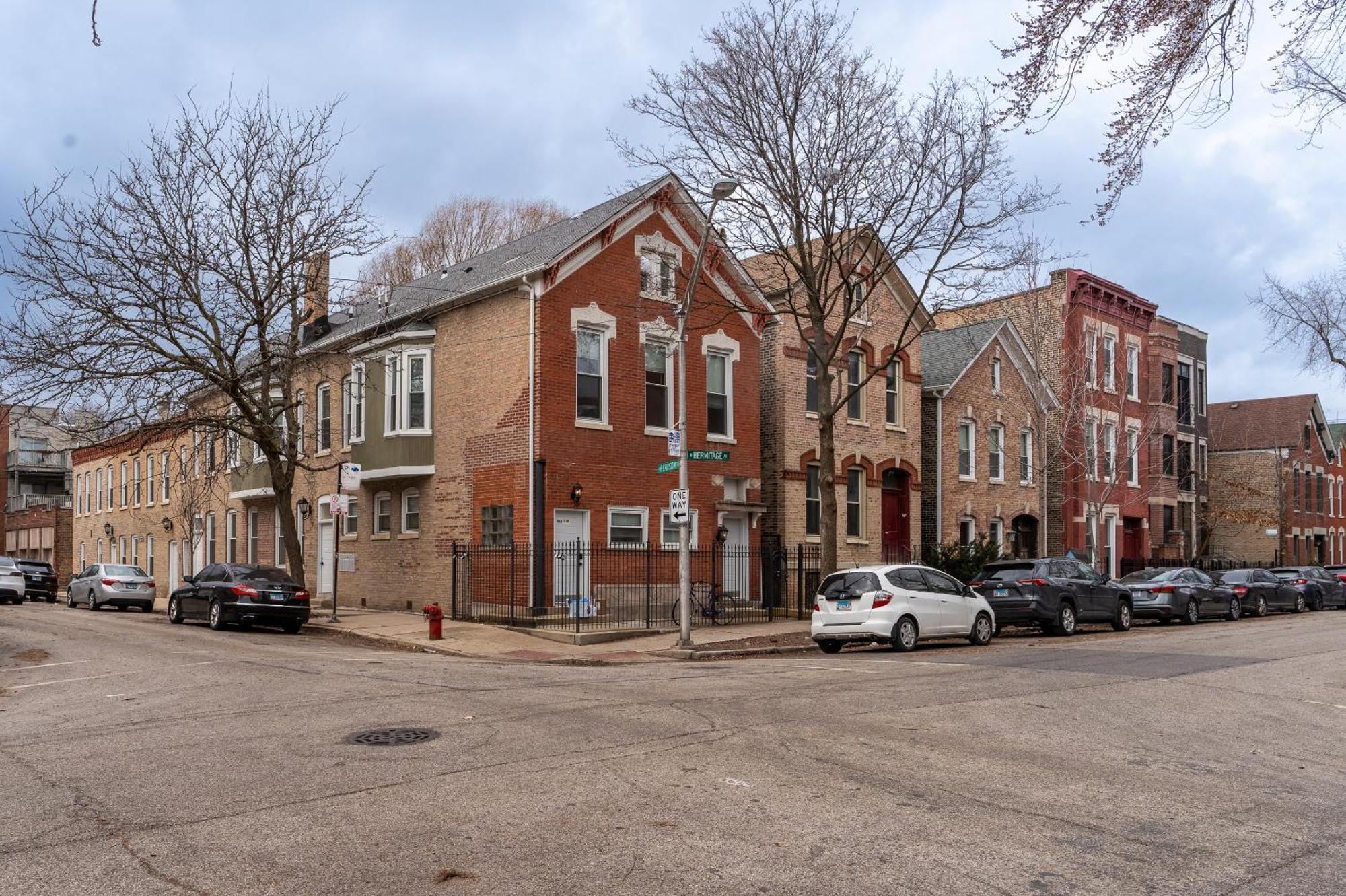 East Village 2Br Modern Apartment H1 *