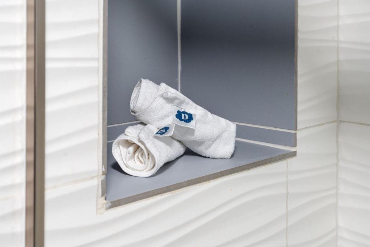 Apartment Stylish 2br Urban Retreat In River West Chicago