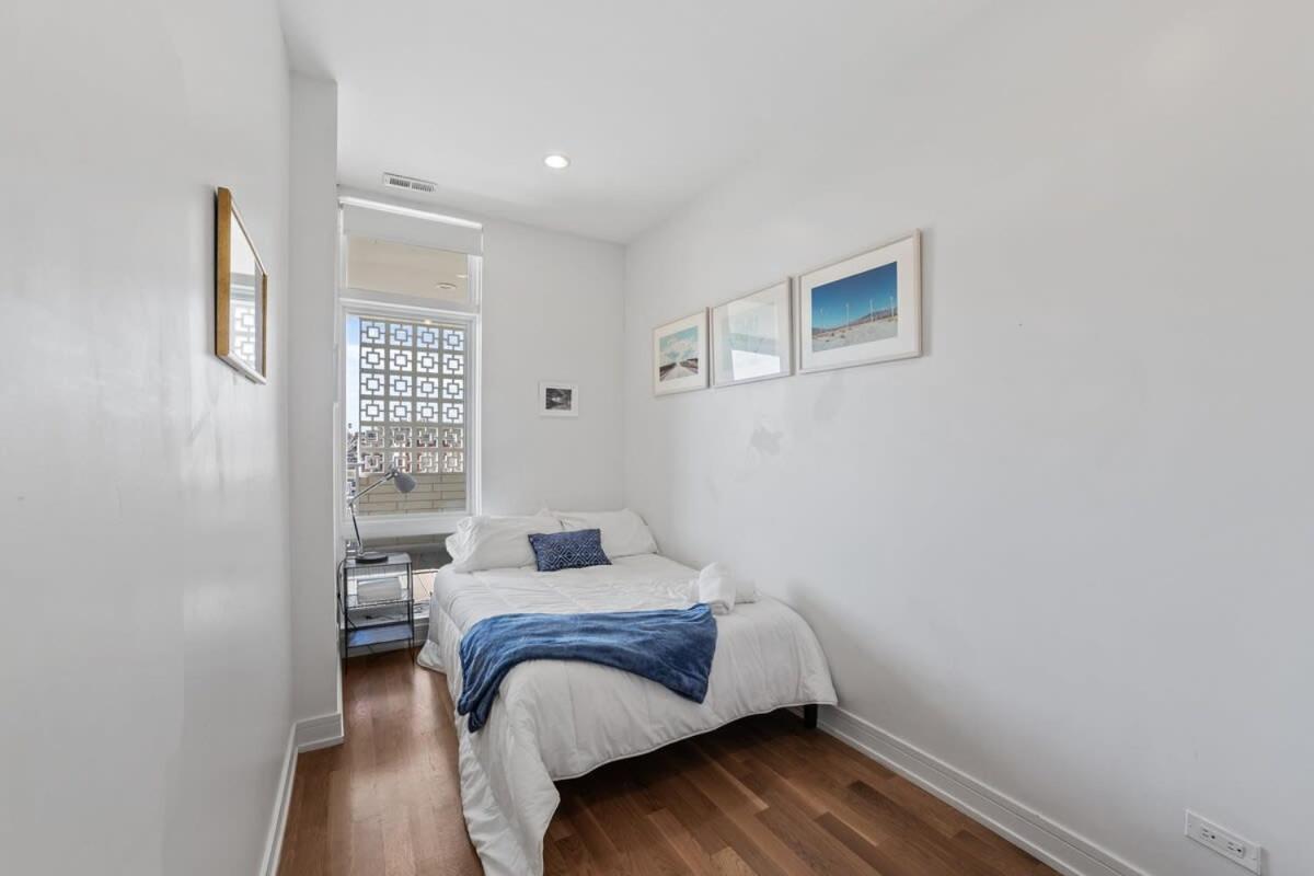 4-bedroom Luxury With Rooftop & Skyline Views Appartement