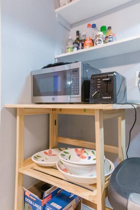 Midway Airport 2 Bedroom With Full Kitchen * Chicago