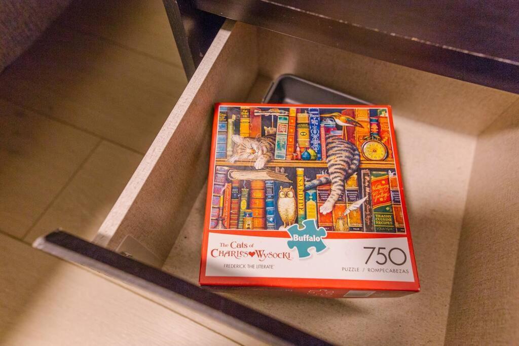 Midway Airport 2 Bedroom With Full Kitchen Chicago