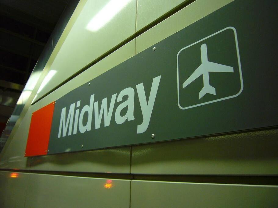 Midway Airport 2 Bedroom With Full Kitchen Apartment *
