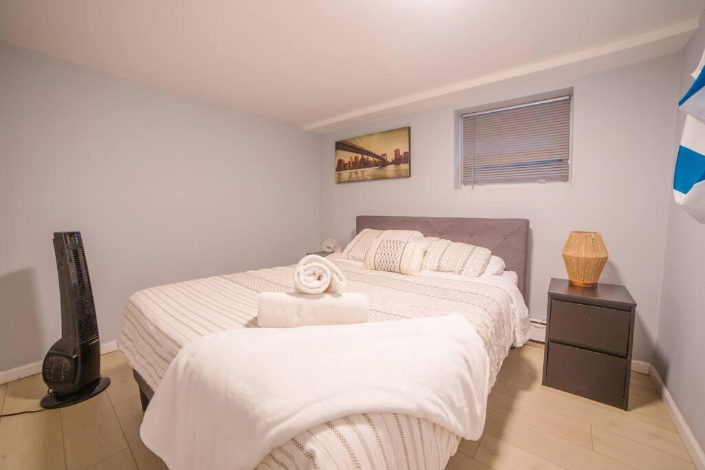 Apartment Midway Airport 2 Bedroom With Full Kitchen