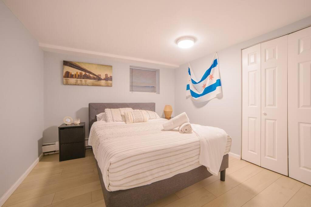 Midway Airport 2 Bedroom With Full Kitchen Apartment Chicago