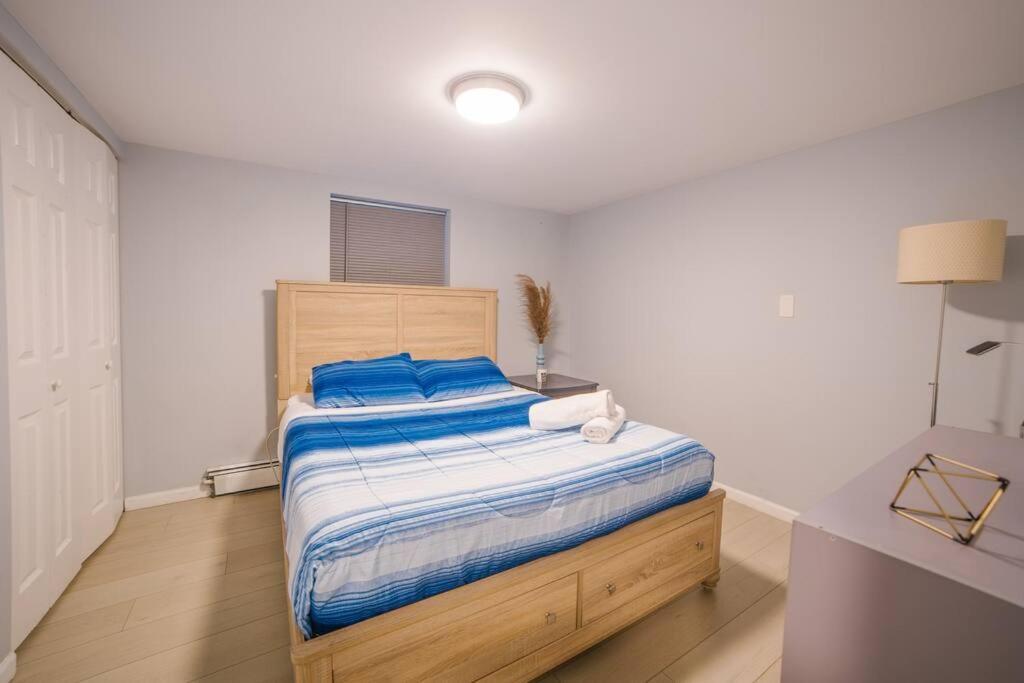 Apartment Midway Airport 2 Bedroom With Full Kitchen *
