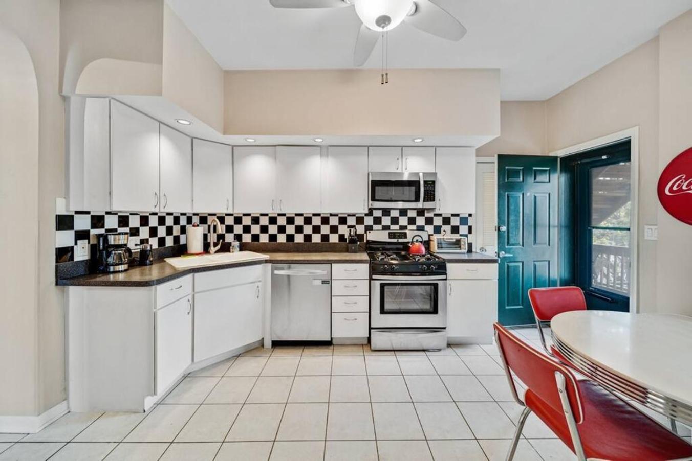 Holiday home Lincoln Park 2 Bedroom Wmid Century Flair Chicago