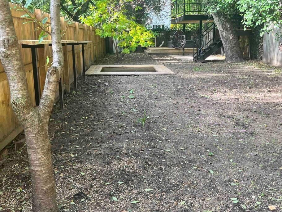 Lakefront Rooftop Parking *