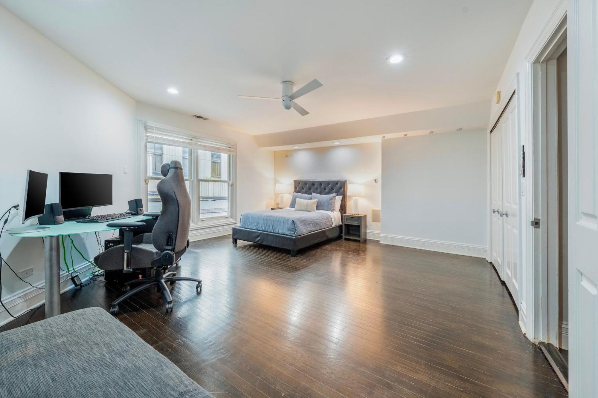 Gold Coast Next To Oak Street Apartment Chicago