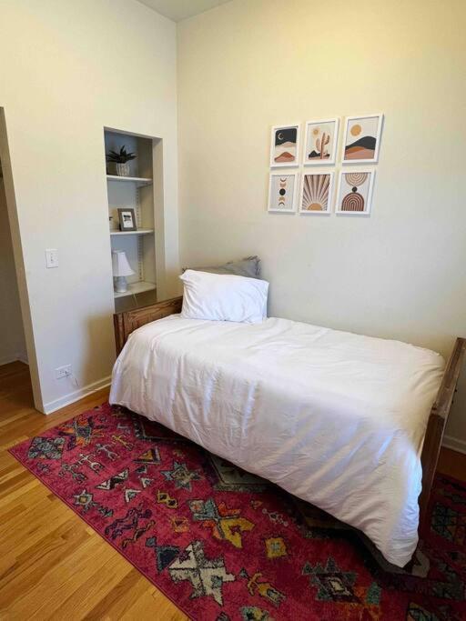 7bd 3ba Building Near Uc, Train, Free Parking Holiday home *