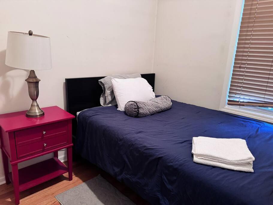 Holiday home 7bd 3ba Building Near Uc, Train, Free Parking Chicago