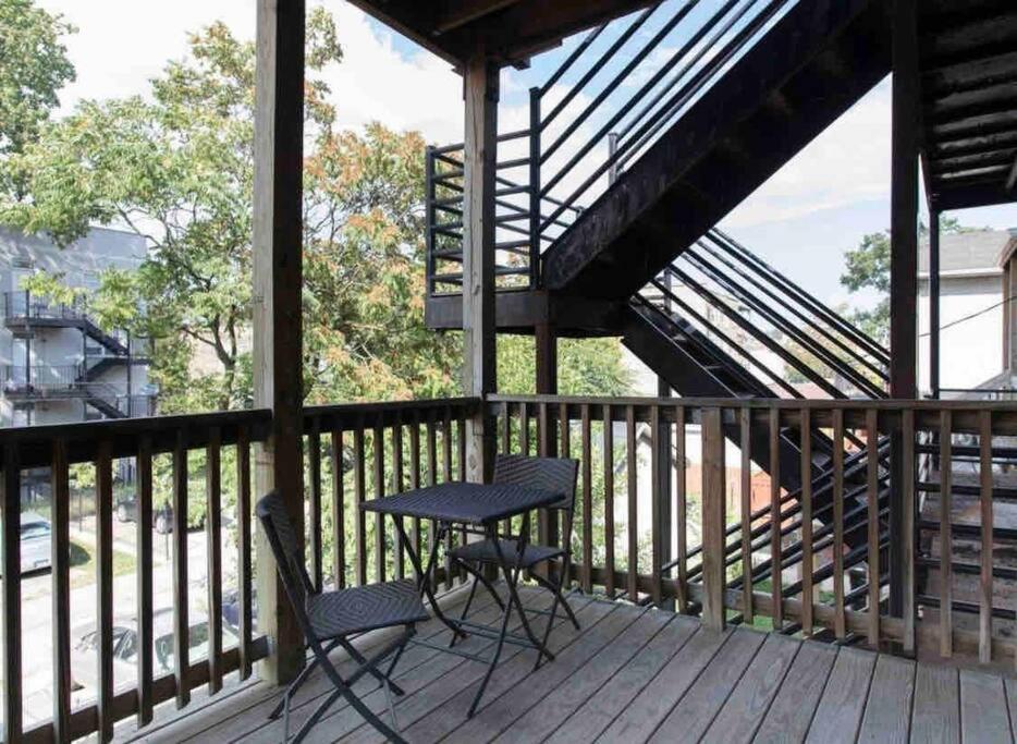 7bd 3ba Building Near Uc, Train, Free Parking *