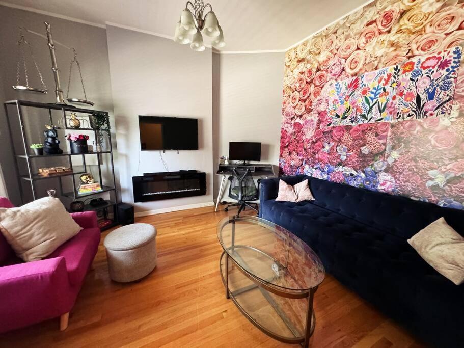 7bd 3ba Building Near Uc, Train, Free Parking * Chicago