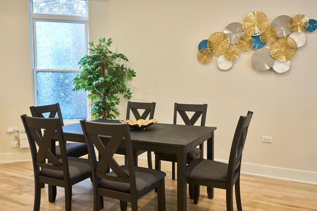 The Urban Manor By Luxuri365 Holiday home Chicago