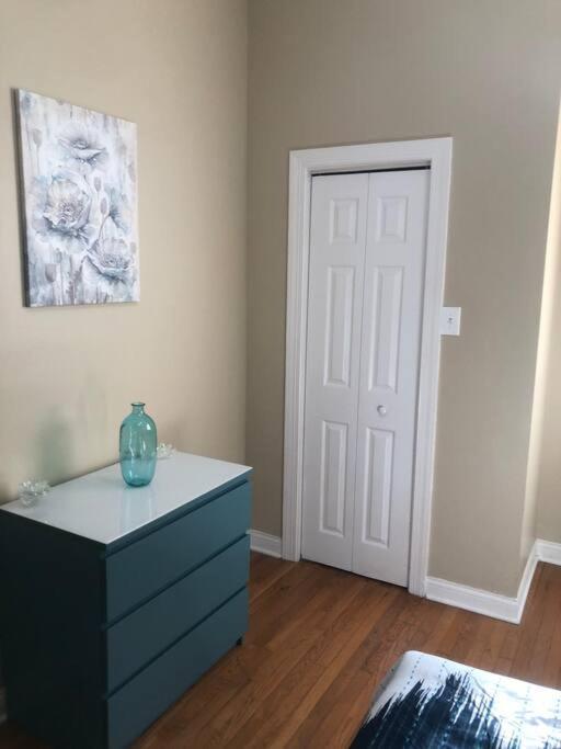 Tones Comfort Near U Of Chgo And 20min Dtwn Chgo Appartement *
