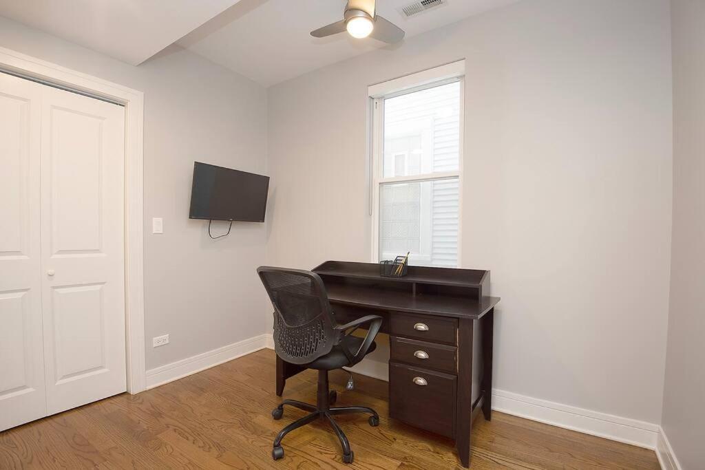 Appartement Deluxe Duplex In Roscoe-wrigley With Free Parking