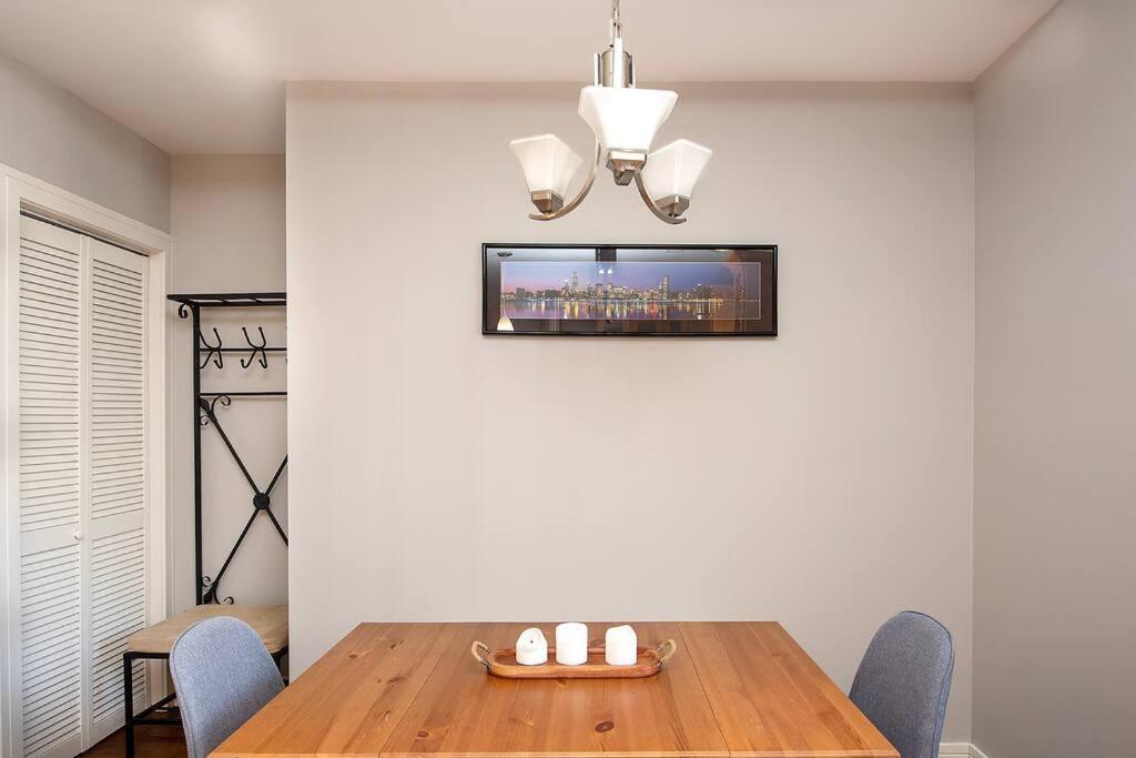 Appartement Deluxe Duplex In Roscoe-wrigley With Free Parking Chicago
