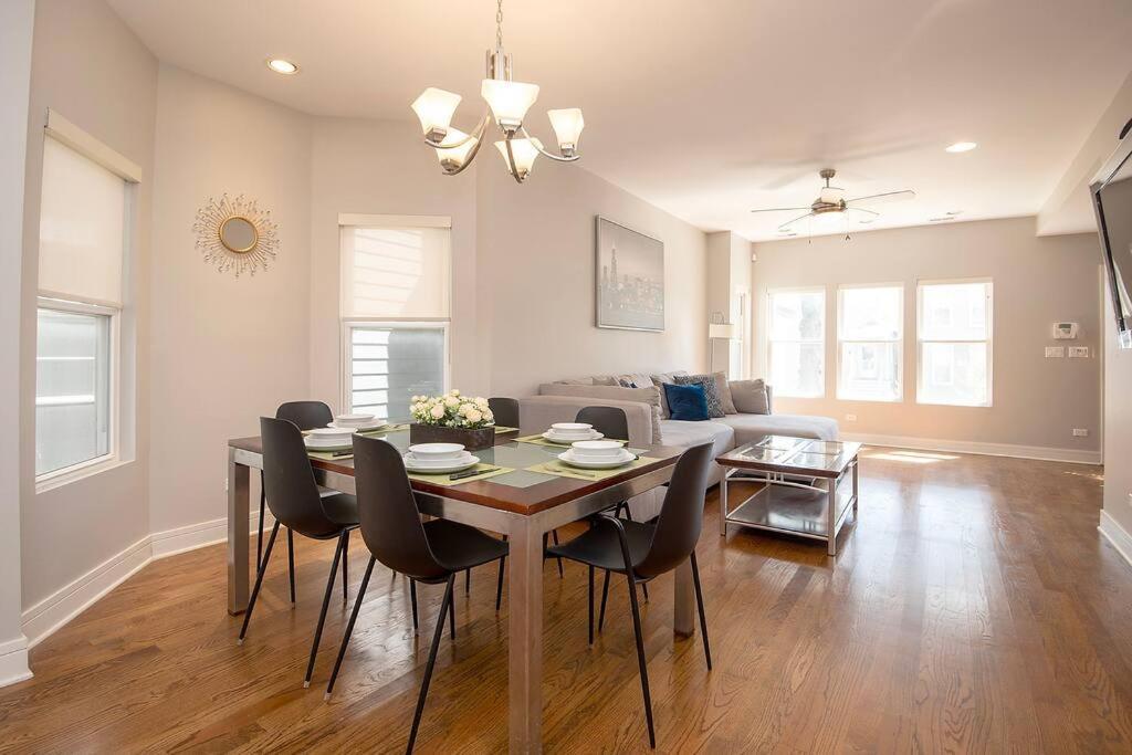 Deluxe Duplex In Roscoe-wrigley With Free Parking Appartement *