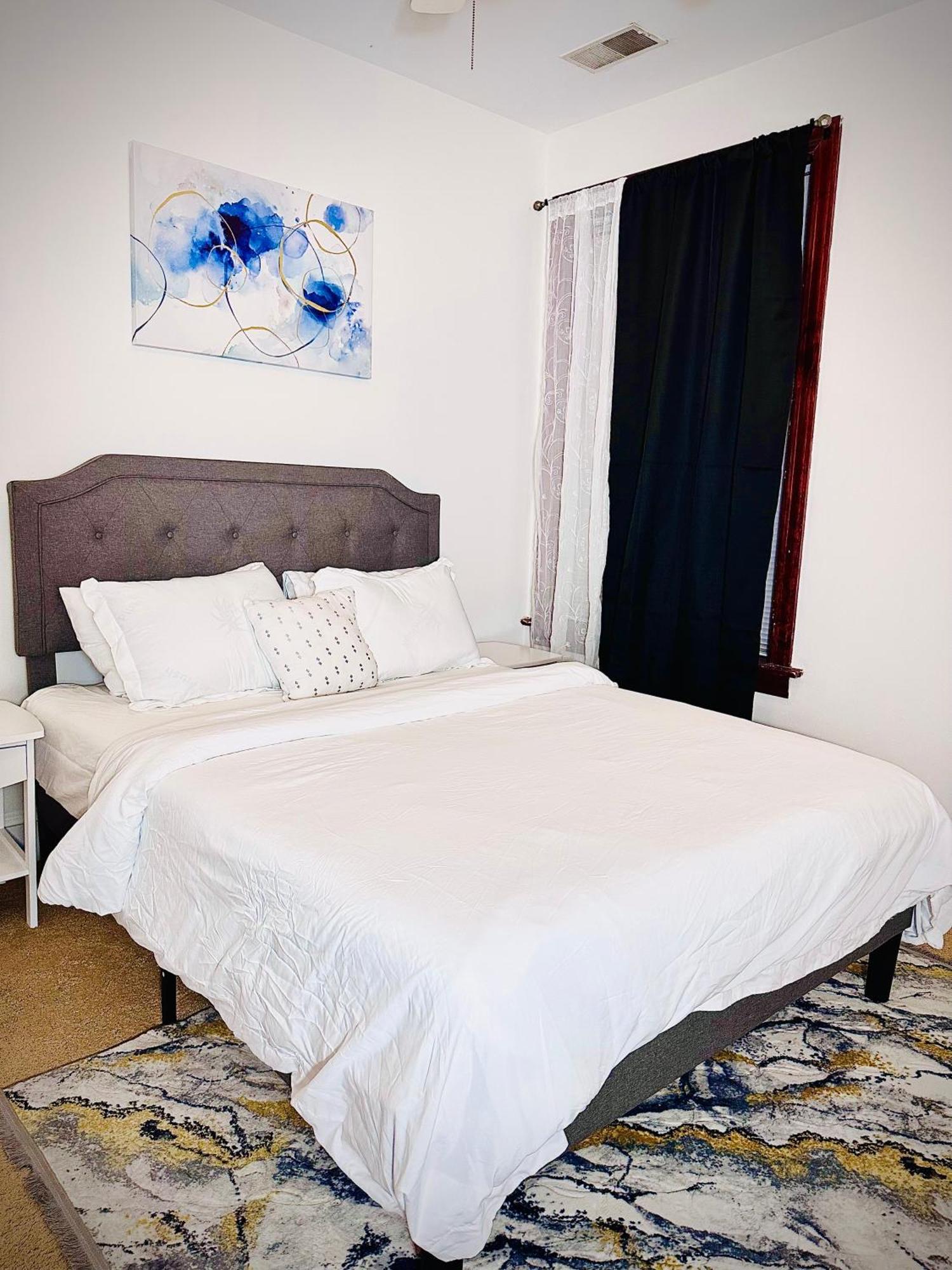 Apartment Luxury 2 Bed 2 Bath In With Free Parking Chicago