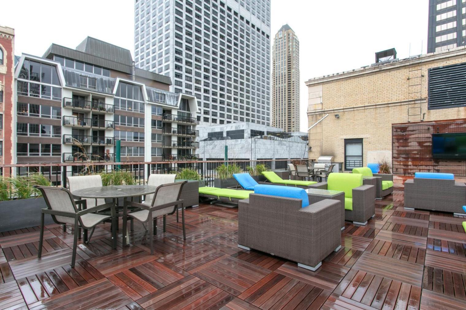 Gold Coast 1br W Gym Roof Nr Mag Mile Chi-623 * Chicago
