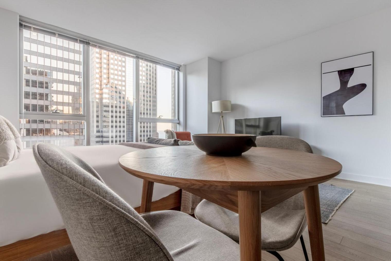 Loop Studio W Theater Games Nr Millennium Park Chi-1017 Chicago