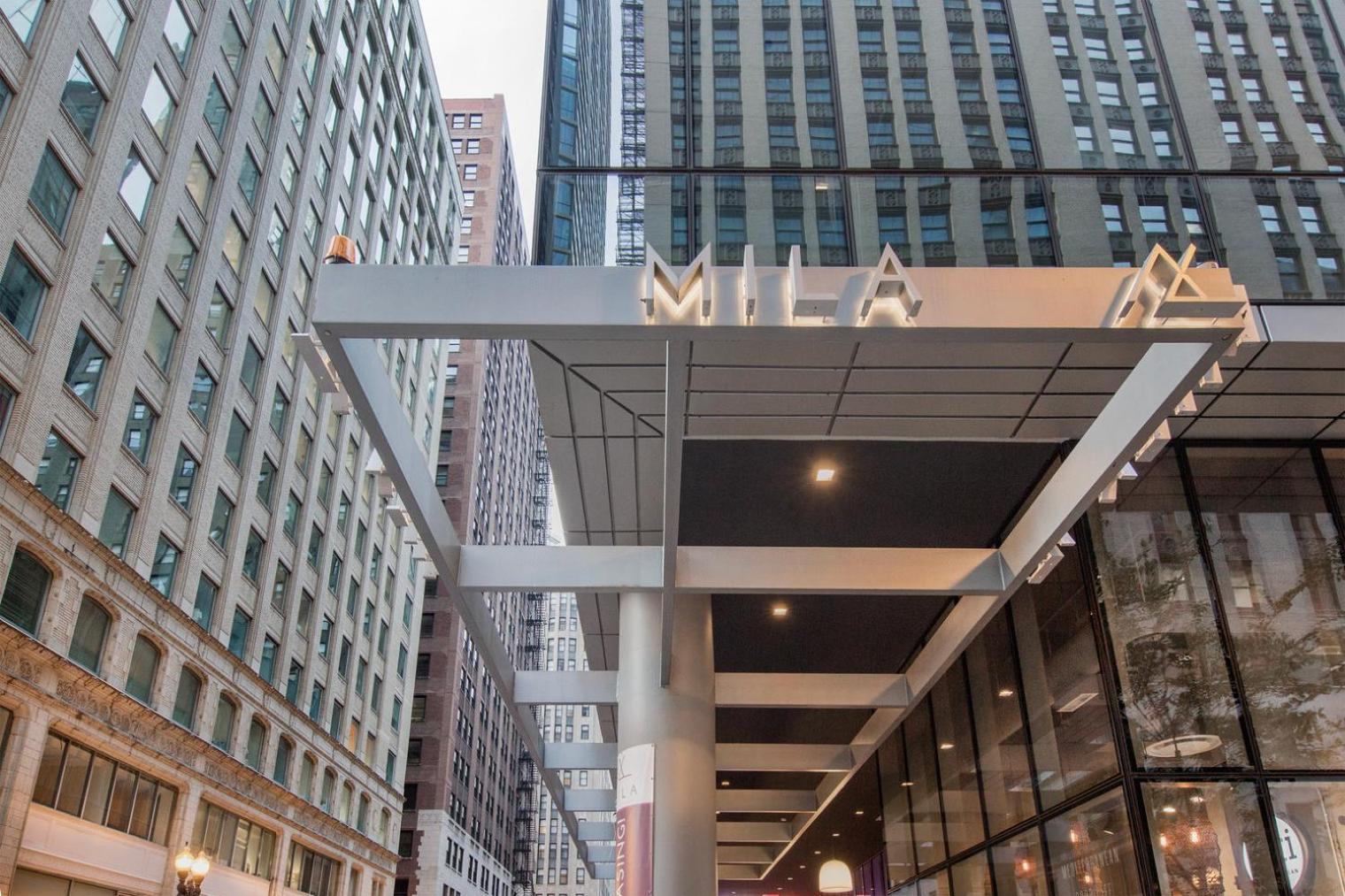 Loop Studio W Theater Games Nr Millennium Park Chi-1017 Chicago