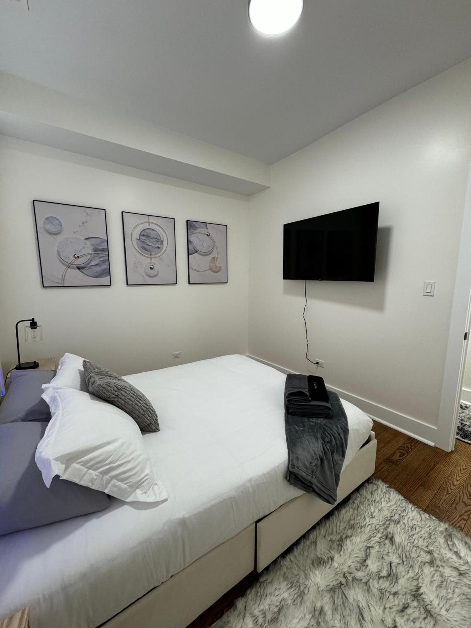 Apartment Chic Euro Getaway- Close To Downtown *