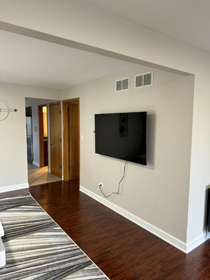 3br Gym Workspace Holiday home Chicago